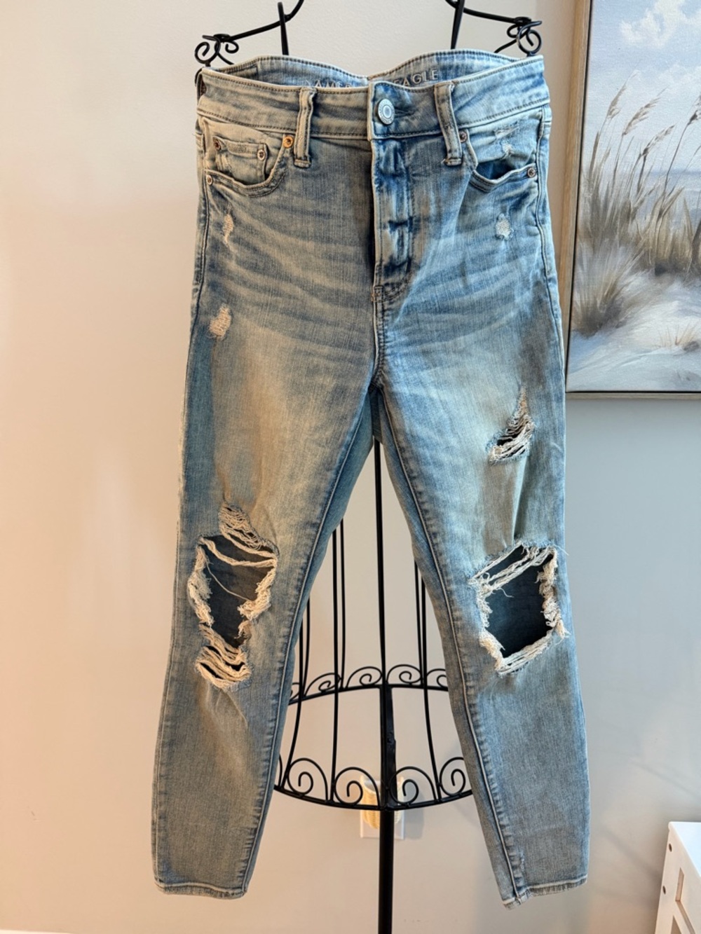 American Eagle Outfitters Light Blue Distressed Skinny Jeans size 8S